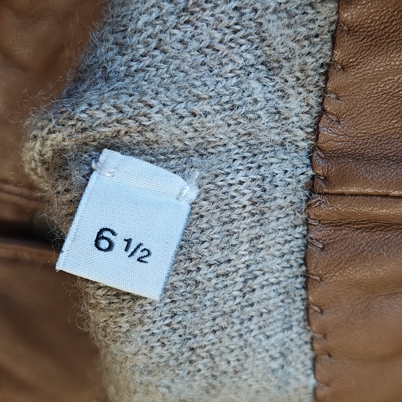 Coach Gloves - Picture 3 of 4